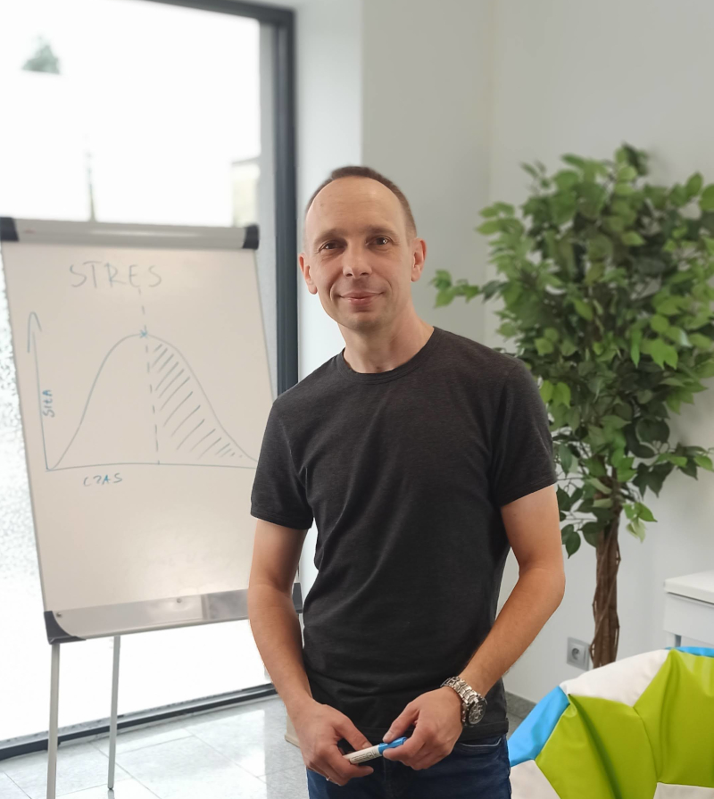 Psycholog Bartłomiej Piasecki